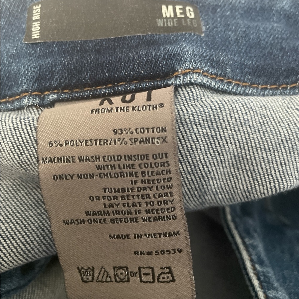 Kut from the Kloth Dark Blue Flare Jeans - Picture 6 of 6